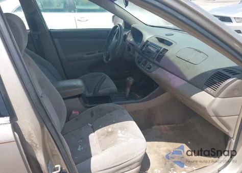 2004 Toyota Camry Le from USA, damaged, VIN 4T1BE32KX4U810952